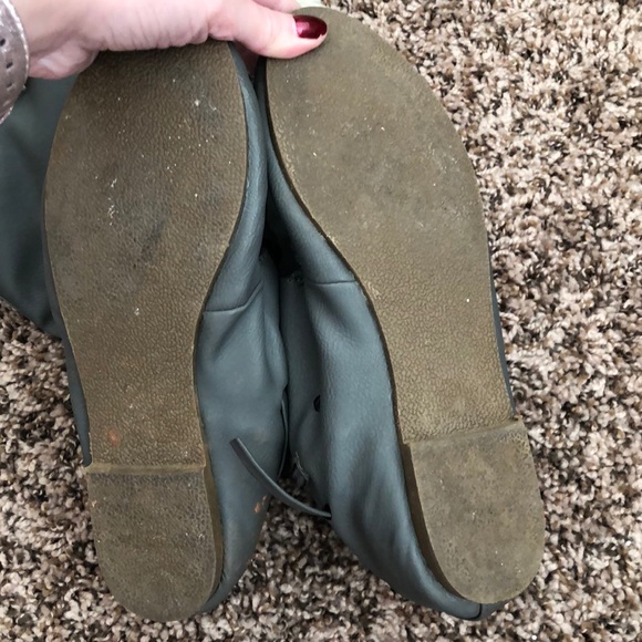 Grey fur lined boots - Picture 4 of 4